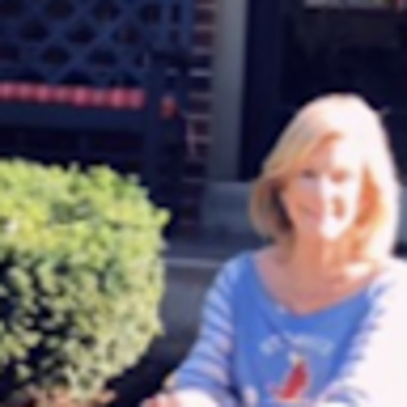 Meet your Posher, Linda - Picture 1 of 1